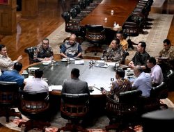 Presiden Prabowo Gelar Rapat Strategis di Hambalang, Bahas Pendidikan STEM, Geopolitik hingga Kesiapan Mudik Lebaran