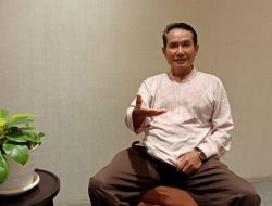 Demokrasi Kapitalis Hanya Memberi Ruang Kesempatan Pada Kaum Borjuis