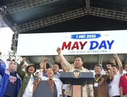 Di Monas, Presiden Prabowo Subianto Bicara Rakyat—Buruh Menunggu Bukti