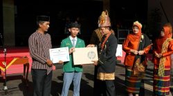 Dari Madrasah ke Dunia: Siswa MAN IC Pekalongan Raih 24 LoA Internasional, Diganjar Laptop oleh Menag